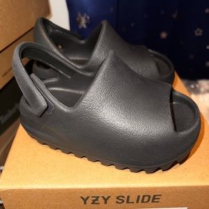 YEEZY INFANT SLIDE ONYX